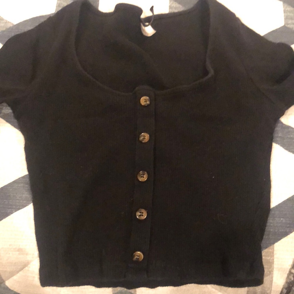 Black shirt